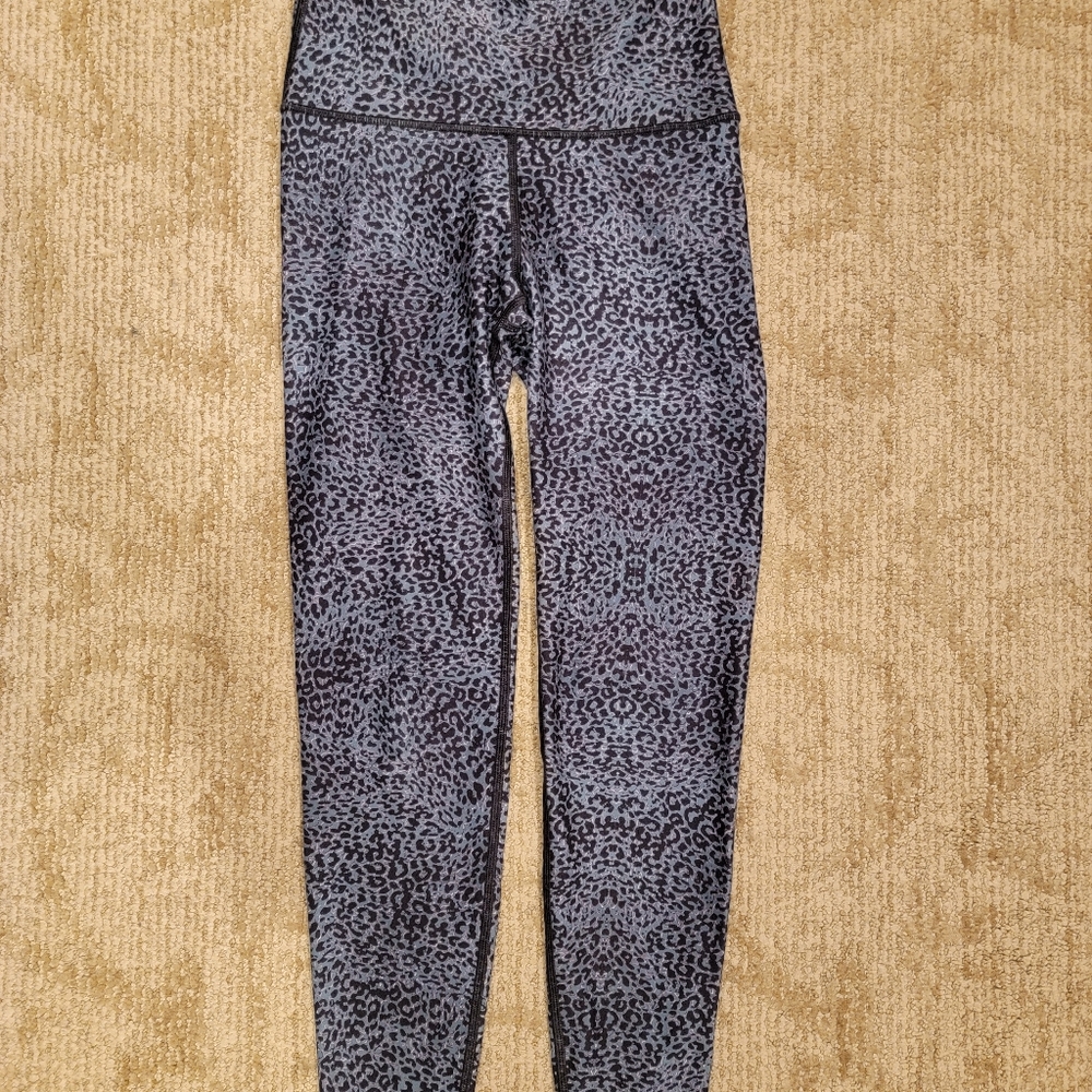 Wear It To Heart Size Small Legging